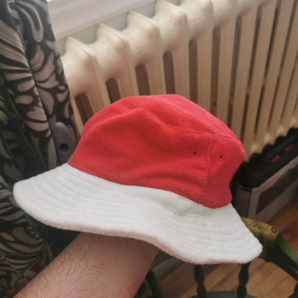 Massimo brand Bucket Hat (fuzzy) - Picture 4 of 4